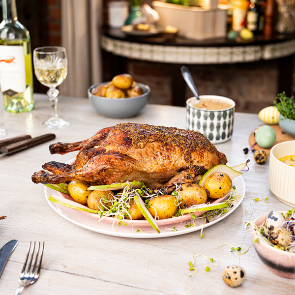 Freiland-Ente mit Senfsoße und Lauchgemüse Freiland-Ente mit Senfsoße und Lauchgemüse